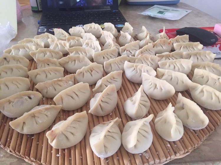牛肉白菜木耳饺子的做法