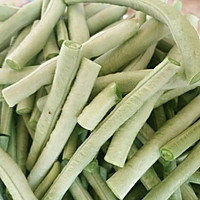 干煸豆角的做法图解1