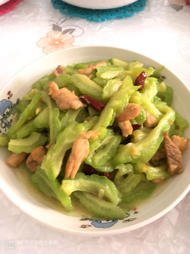 苦瓜炒肉丝/苦瓜炒肉的做法