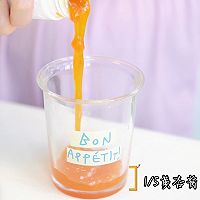 黄杏刺梨冰美式的做法图解2