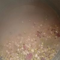 绿豆红豆薏米西米粥的做法图解3