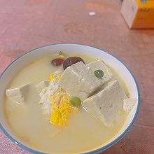 鲫鱼豆腐汤
