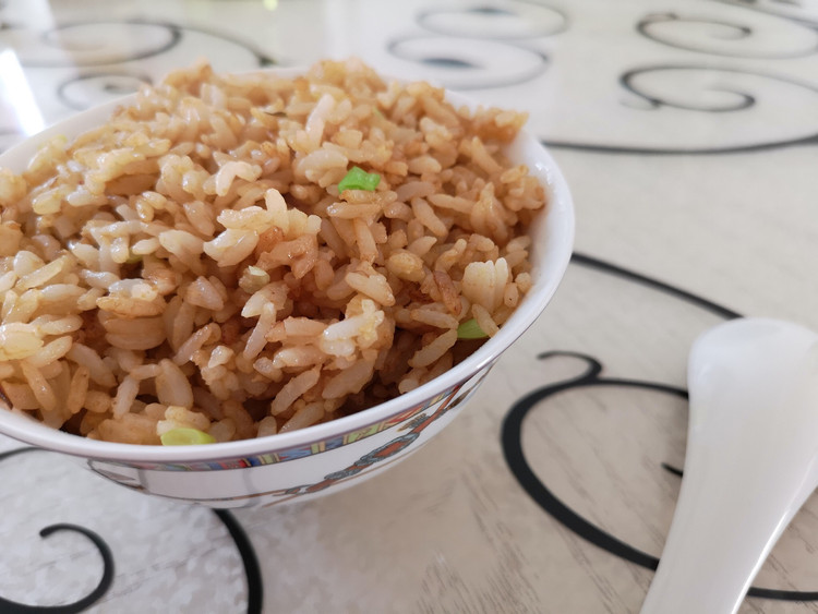 酱油炒饭的做法