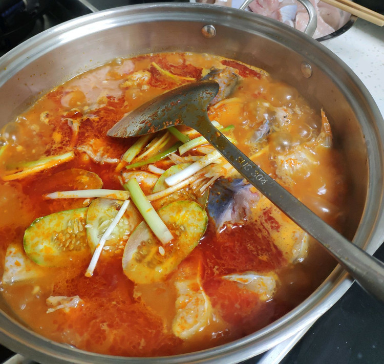 贵州凯里酸汤鱼火锅的做法