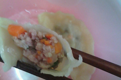 胡萝卜香菇饺子