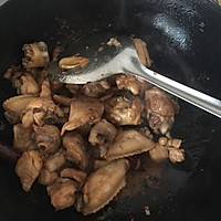小鸡炖蘑菇土豆的做法图解4