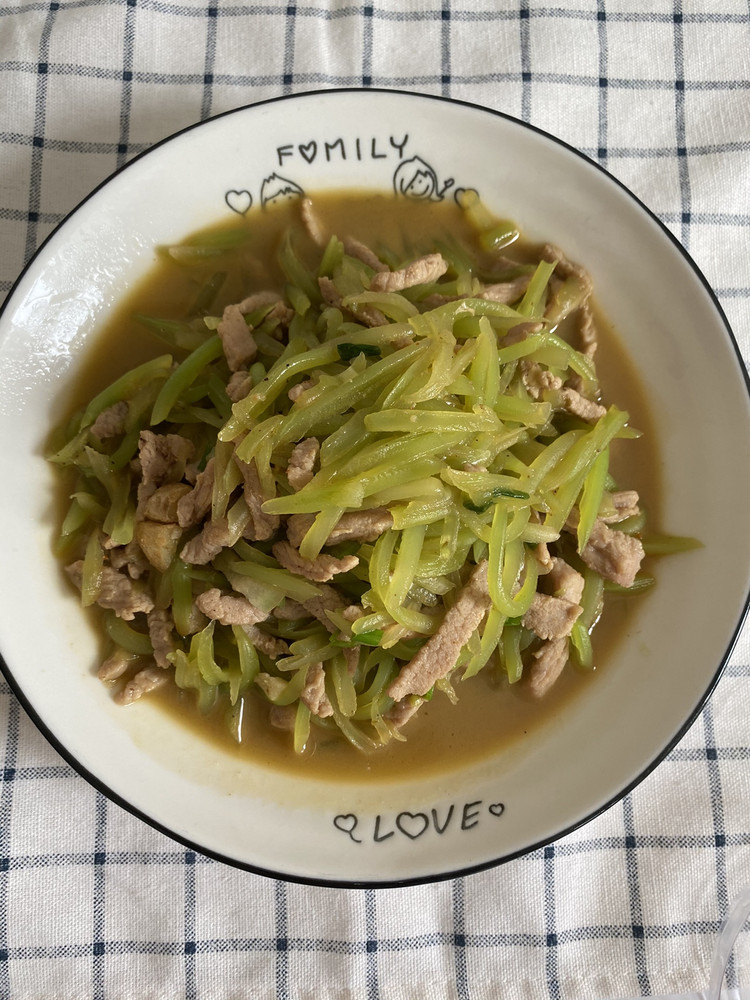 莴笋炒肉丝的做法