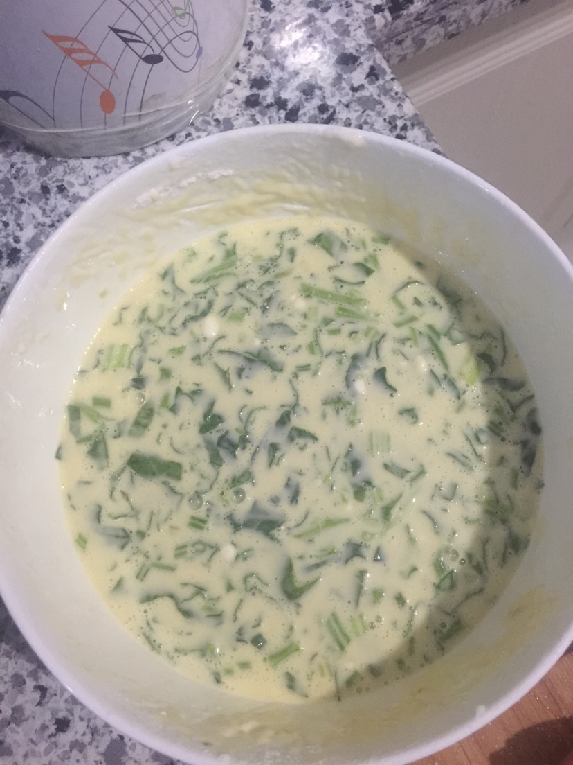 菠菜鸡蛋饼的做法图解2