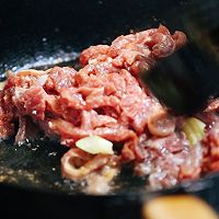 牛肉的小清新吃法【韭黄牛肉丝】的做法图解4