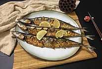 【海贼王料理】柠檬盐烤秋刀鱼#每道菜都是一台时光机#的做法