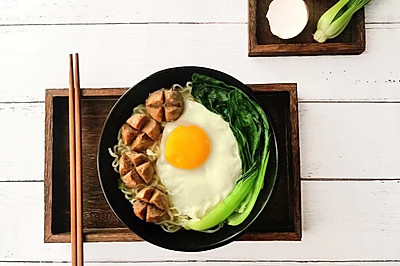 牛肉丸太阳面