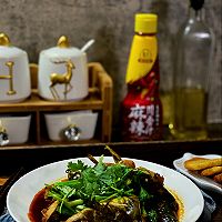 #豪吉川香美味#童年回忆：红焖黄骨鱼锅贴的做法图解9