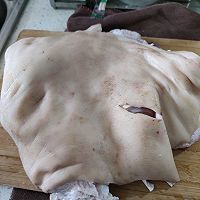 软烂烹香｜鱿鱼炖肘子的做法图解4