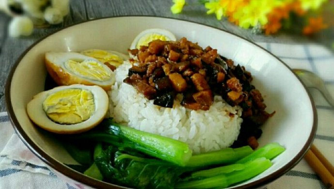 家常卤肉饭