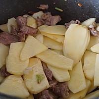 土豆清炒肉片·铖哥每天必点的一道菜#我们约饭吧#的做法图解4