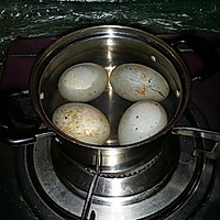 皮蛋剁椒拌金针茹的做法图解2