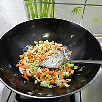 蔬菜炒饭的做法图解6