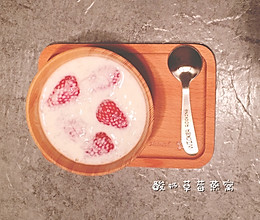 草莓酸奶燕窝的做法