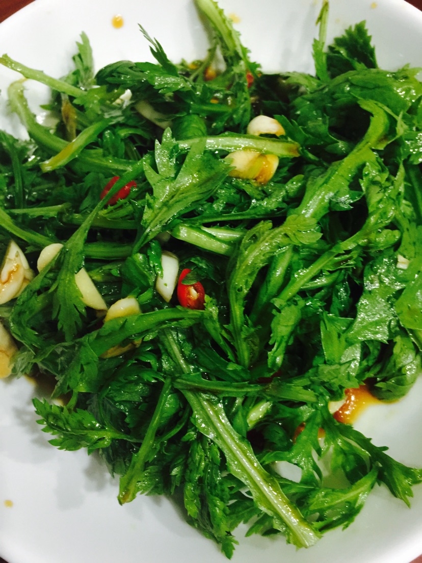 凉拌茼蒿的做法图解4