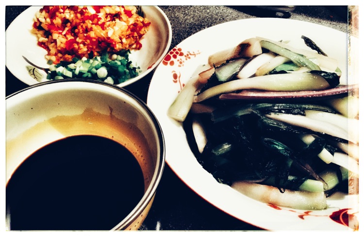 鱼香红油菜的做法图解2