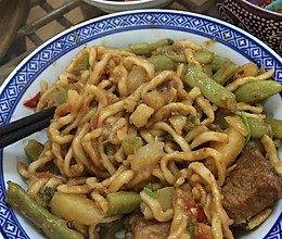 排骨豆角焖面的做法