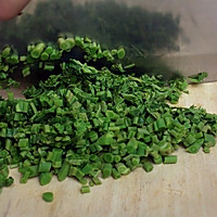 香椿鸡蛋饼的做法图解2