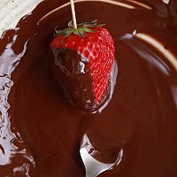 甜甜！情人节高颜值甜品！草莓巧克力的做法图解15