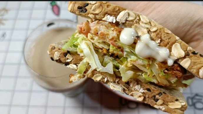 包菜鸡蛋三明治