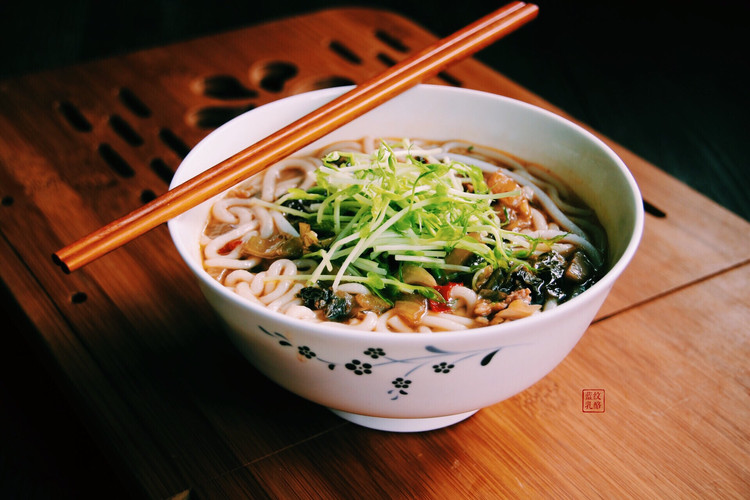 酸菜米粉的做法