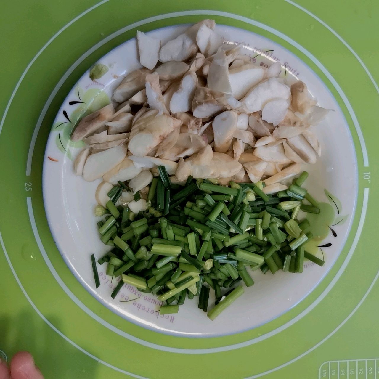 菱米炒韭菜花怎么做_菱米炒韭菜花的做法_罗小厨的菜_豆果美食
