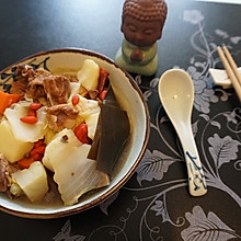 白菜海带炖排骨（可加土豆胡萝卜）