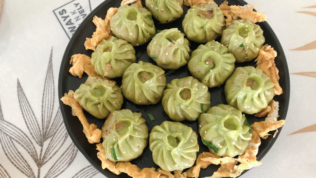 包子鲜嫩多汁的秘密都在这里——菠菜生煎的做法