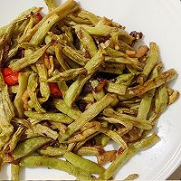 #莓语健康日记#非油炸‼️干煸豆角下饭菜家常菜的做法图解6