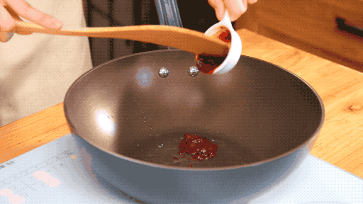酸菜牛肉炖粉条的做法图解5
