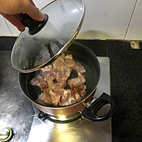 炖排骨的做法图解2