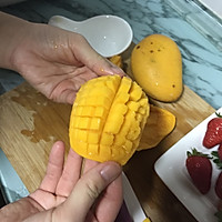 芒果西米露<Kiss mango>港式甜品的做法图解3