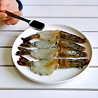 #我们约饭吧#芝士焗黑虎虾的做法图解7