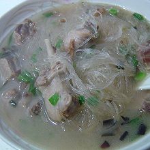 鸭肉粉丝汤
