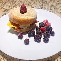 #夏日消暑，非它莫属# 英式Muffin培根芝士蛋三明治的做法图解8