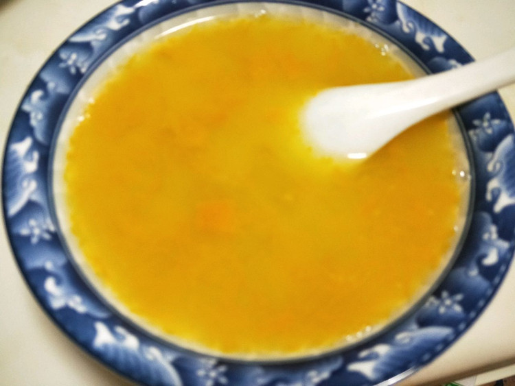南瓜玉米糁汤的做法