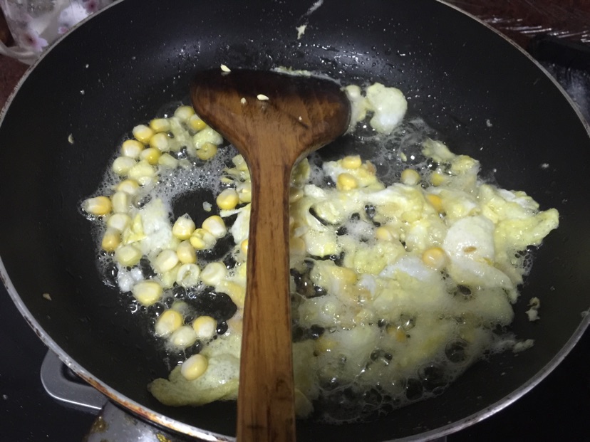 腊肠炒饭的做法图解2