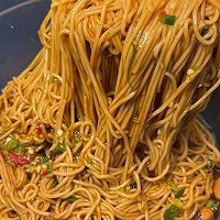 辣椒酱拌面的做法图解3