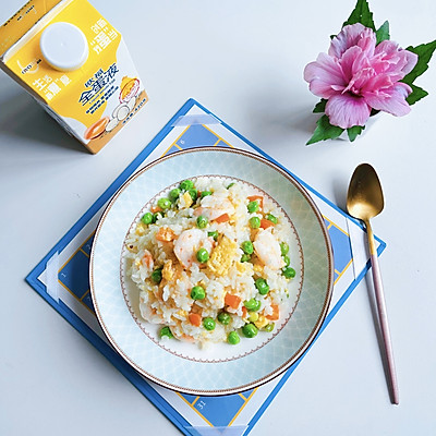 蛋虾仁炒饭