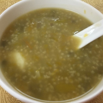 处暑土气粥：小米绿豆南瓜粥