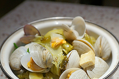 豆腐酸菜煮白蛤