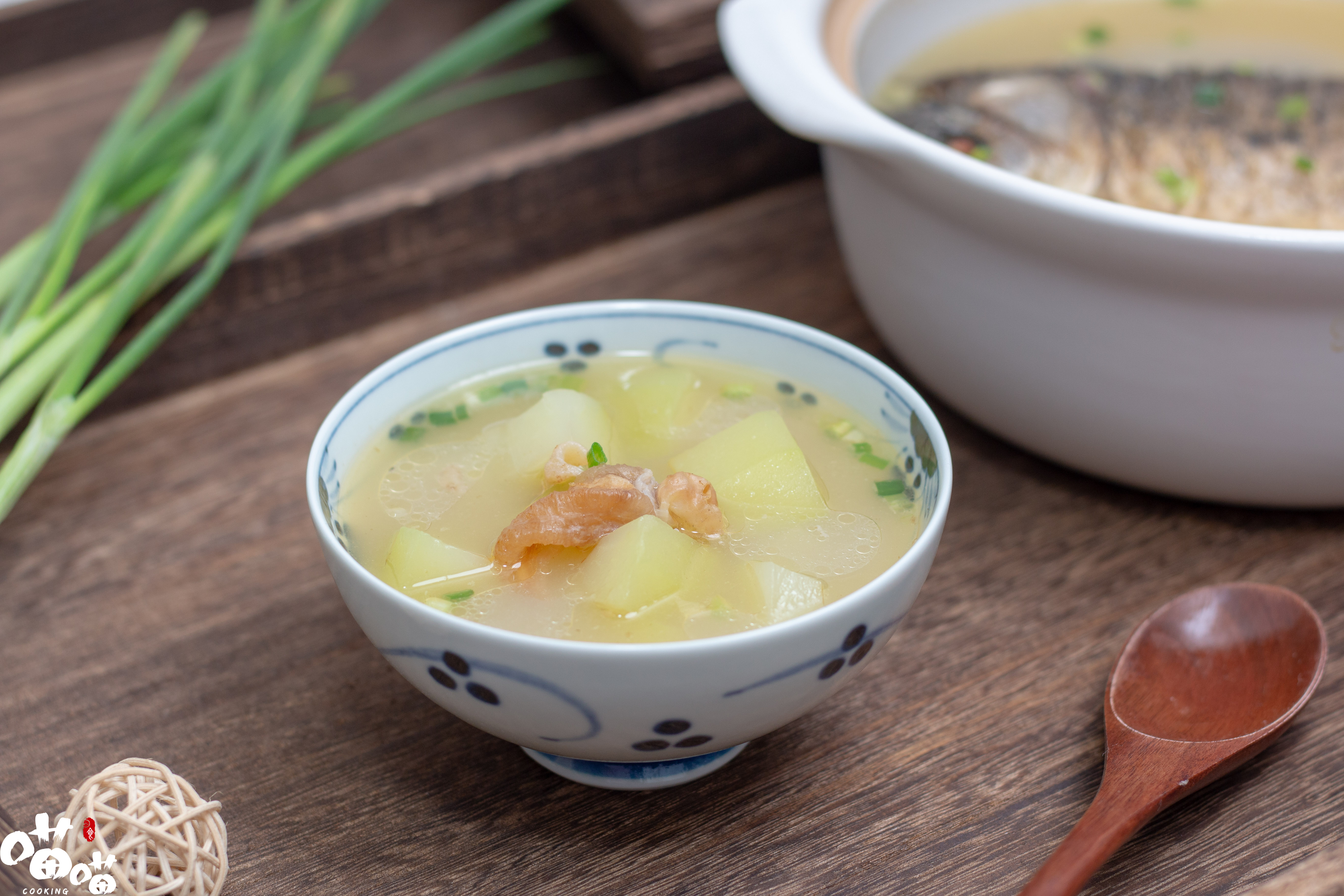 Crucian carp and Papaya Soup