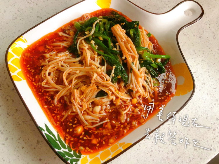 万能凉拌菜（金针菇+菠菜）的做法