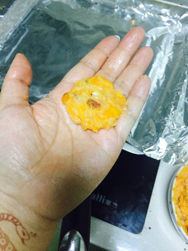 狗狗零食鸡肉胡萝卜红薯饼的做法图解9
