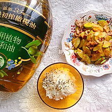 感恩家人—最家常的肉炒西葫芦