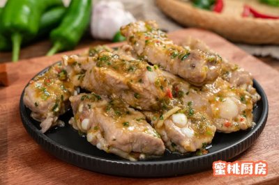 夏天解腻肉菜【手把排骨】香到上手抓！